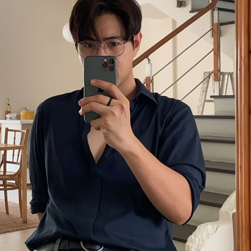 KRIST QIAO - 網紅的藏寶箱 