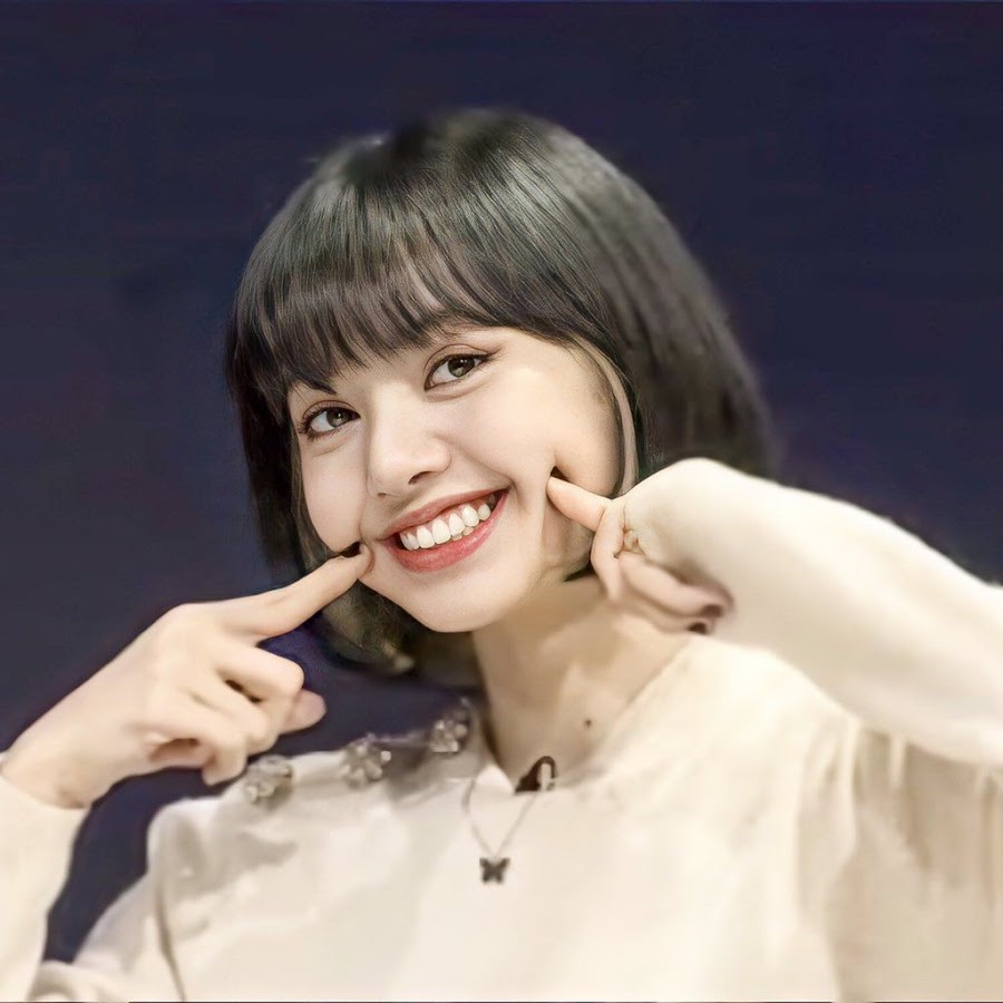 Lisa đáng yêu nhưng cũng rất cool ngầu