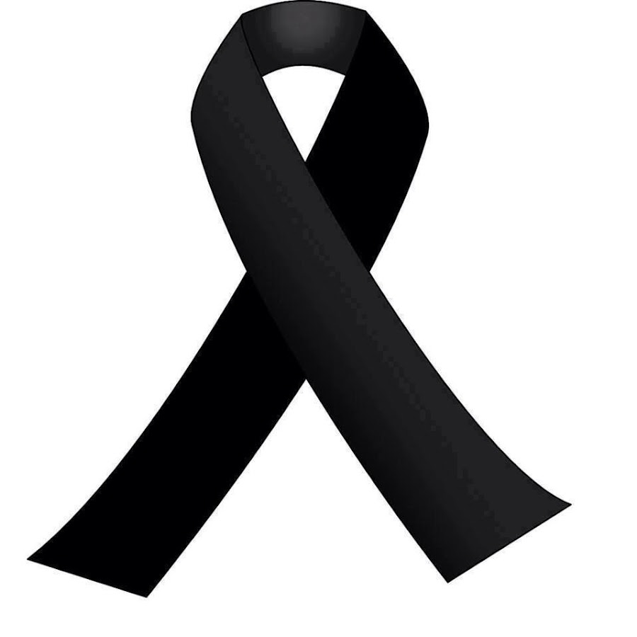 где на фото черная лента