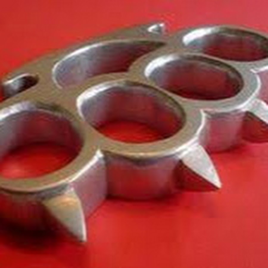 кастет с шипами. кастет оружие. кастет оружие. ударно дробящее оружие кастет. кастет new york 1864.