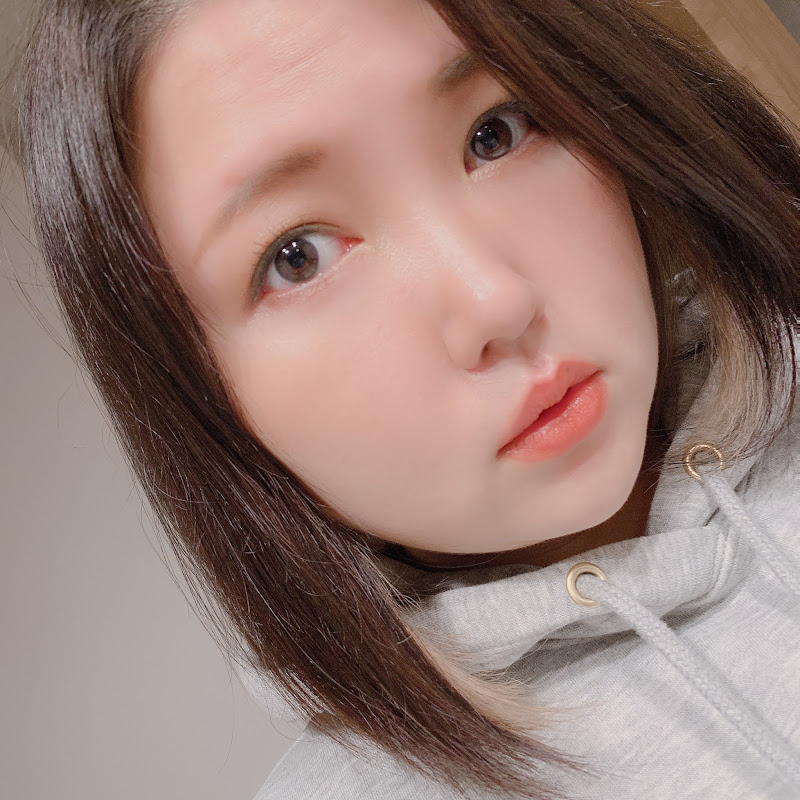 Y U M I - 網紅的藏寶箱 