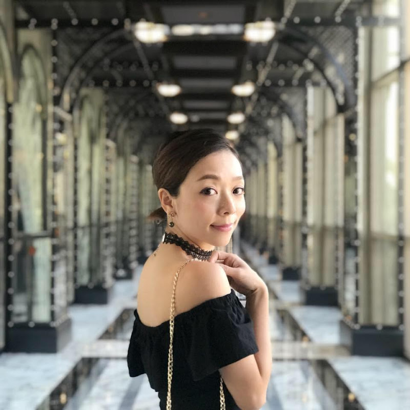 Cobol Chiu - 網紅的藏寶箱 