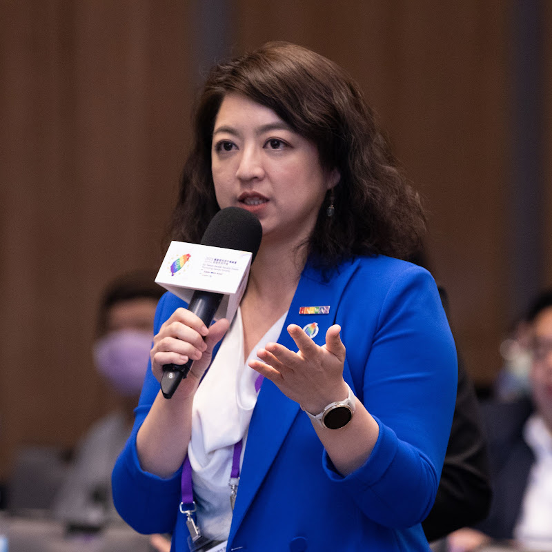 呂欣潔 - 網紅的藏寶箱 