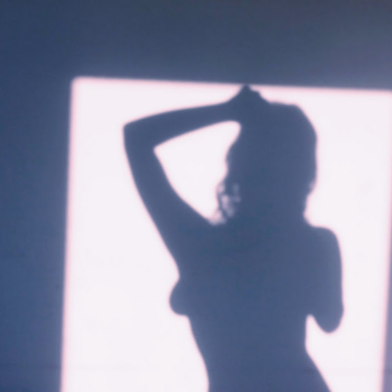 Ucca- Laugh - 網紅的藏寶箱 