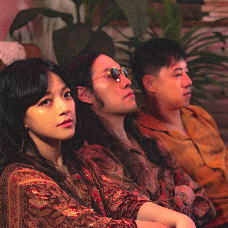 The Queen Suitcase - 網紅的藏寶箱 