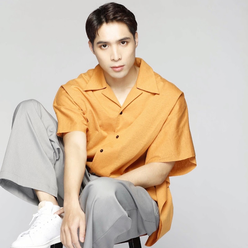 嘪瑋鵬 - 網紅的藏寶箱 