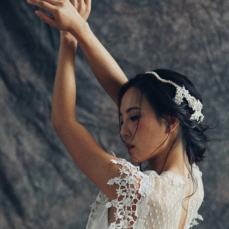 Alina Lee 李炘頤 - 網紅的藏寶箱 