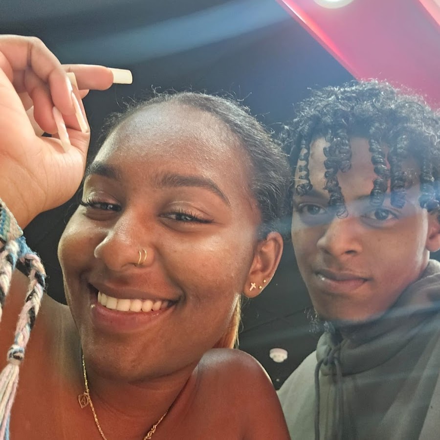 Колин форд гиф. He is taller than me. Sam is the boy. Sam is the boy. Жизнь с точки зрения сэма.