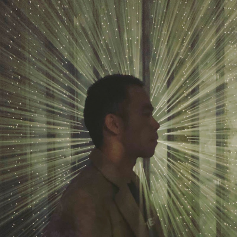 MO Huang - 網紅的藏寶箱 