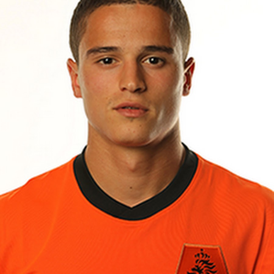 Афеллай футболист. Афеллай. Афеллай ибрахим transfermarkt. Afellay. Афеллай футболист.