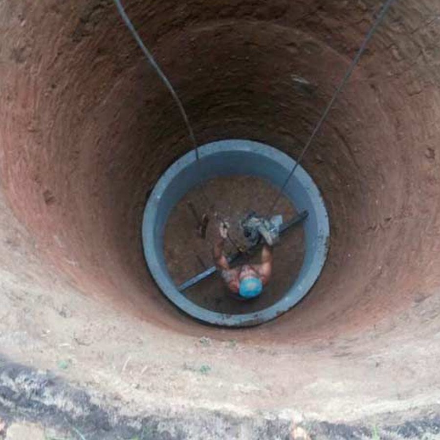 Выкопать колодец в можайском районе. Благоустройство колодца на дачном участке. Сделать объявления копаем колодцы. Машина для копки колодцев. Копка колодцев ярославль.