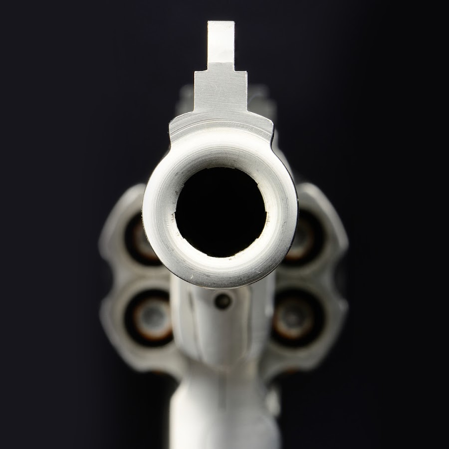 Дуло револьвера. Дуло револьвера. Дуло пистолета. Дуло револьвера. Дуло пистолета.