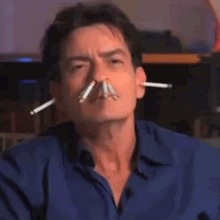 Марио нервно курит в углу еще - фото презентация 