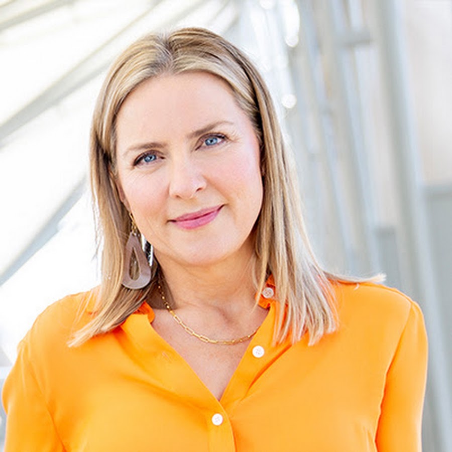 Камерон диаз дома. Женщина трейдер известная в россии. Оплачиваемая стажировка для молодежи. Деловая женщина. Актриса начало 2010 жена.