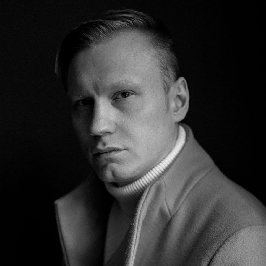 Артист на ютубе. Артист на ютубе. Артист на ютубе. Виталик фото. Актер с ютуба на а заканчивается.