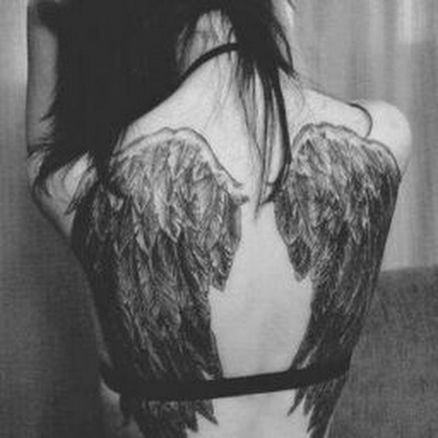 Бак ангел buck angel. Тату на спине для девушек. ,buck buck angel. Трансгендерный мужчина бак энджел. Back angel.