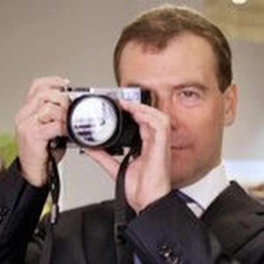 Медведев стрим. Leica Медведев.