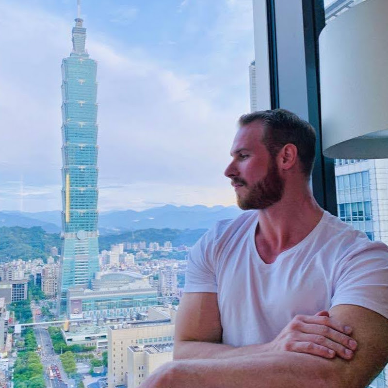 Tony Capatch 柯龍 - 網紅的藏寶箱 