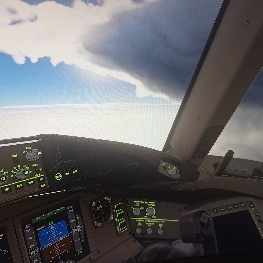 боинг 747 волга днепр. боинг дримлайнер. боинг 777 300 er. боинг 747 тигролет салон. летают ли боинги.