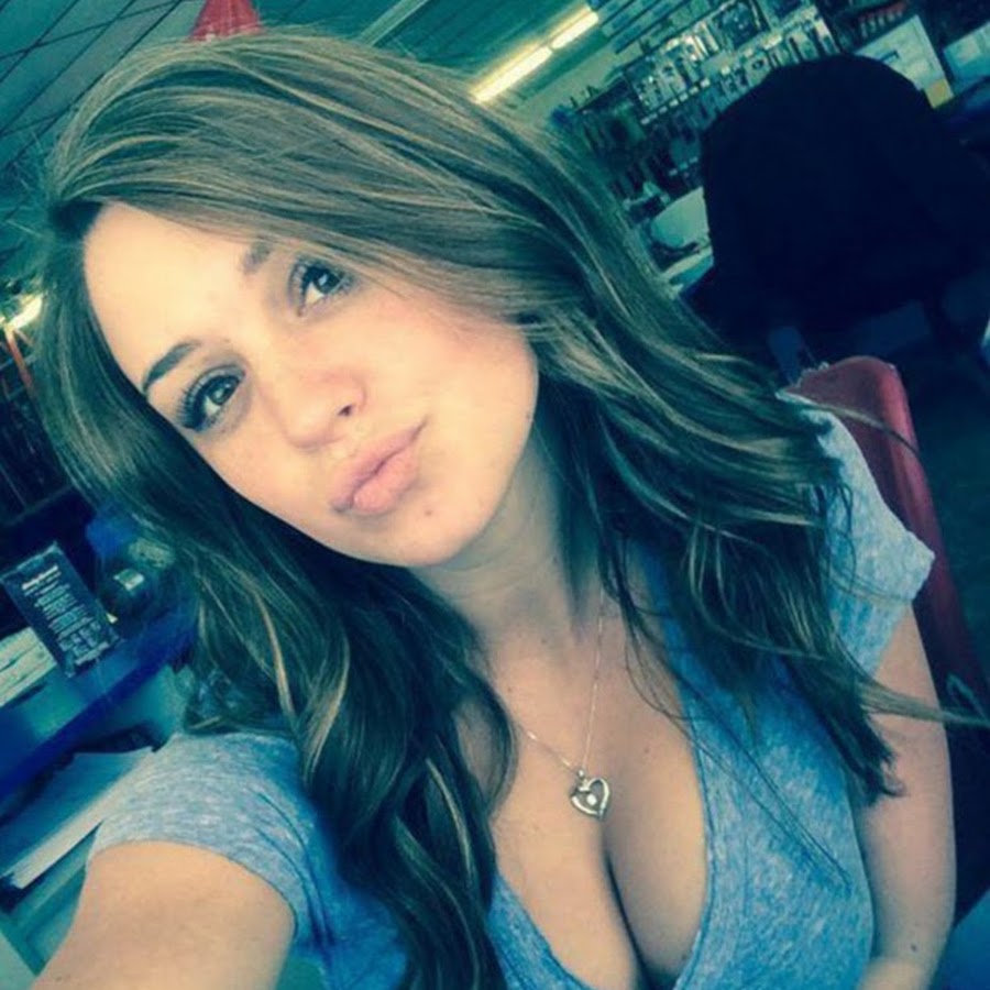 Селфи девушек в домашних. Домашнее селфи девочки. Селфи девушек. Домашнее селфи девочки. Домашнее селфи девочки.