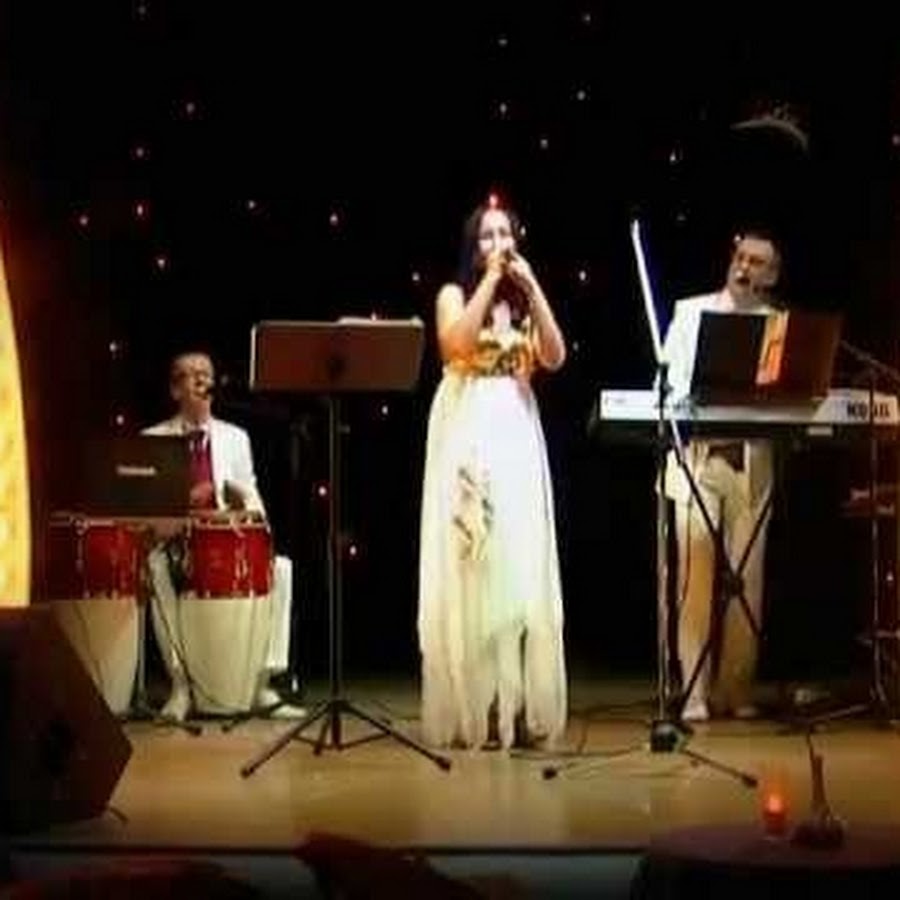 Группа вокруг. Вокруг фонарного столба обложка альбома. Вокруг фонарного столбагрцппа. Группа вокруг. Вокруг фонарного столба группа.