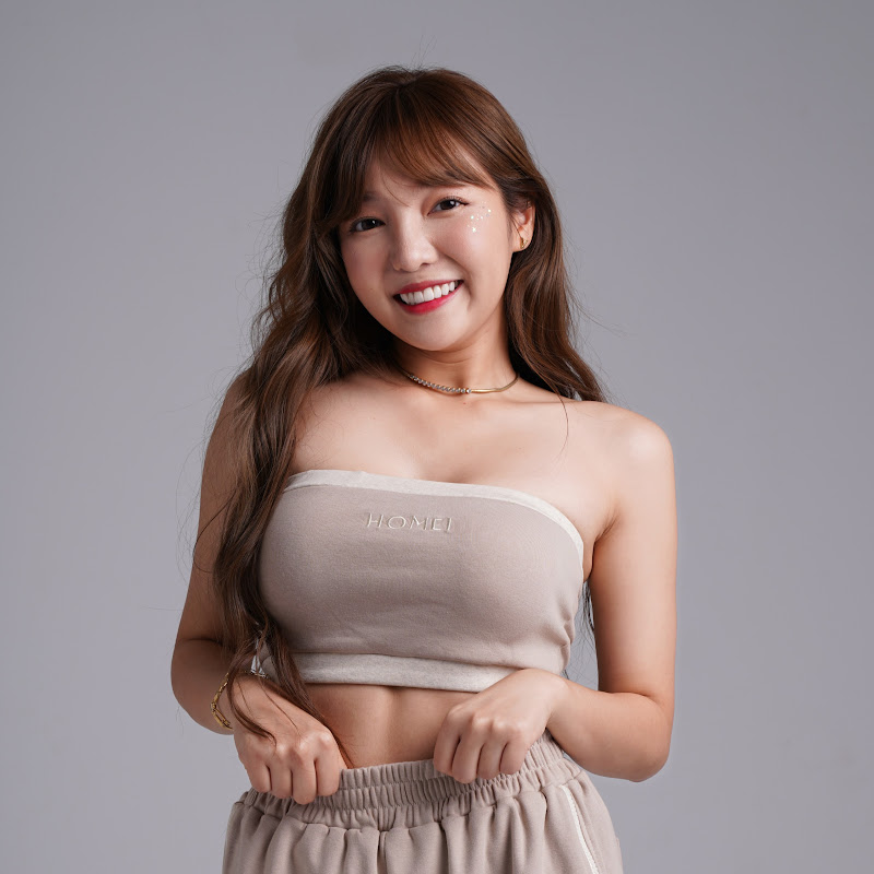 何美 - 網紅的藏寶箱 