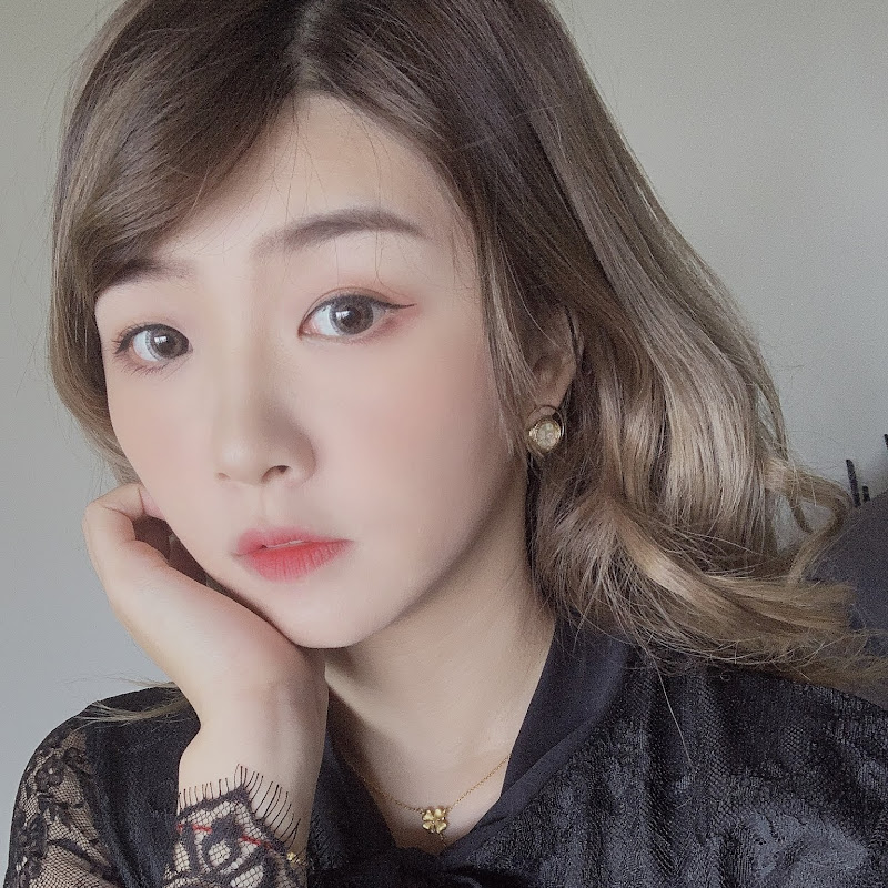 嘎嘎劉莛稀 - 網紅的藏寶箱 