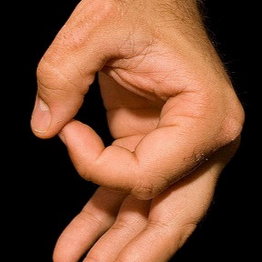 Circle meme. Красная обводка. Колечко на пальце. Металлический обруч. Circle meme.