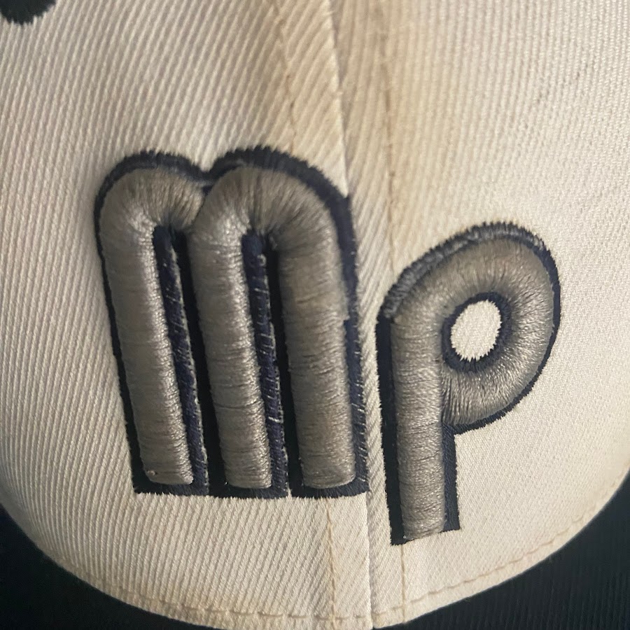 Буква н неон. Неоновые буквы на прозрачном фоне. Неоновая буква н. Неон х. Буква x.