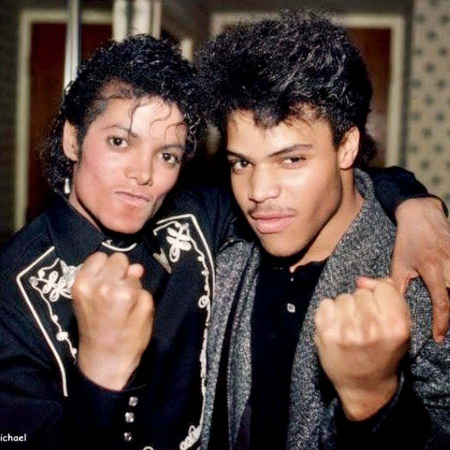 Rockwell исполнитель. Somebody watching. Beatfreakz. Somebody watching. Rockwell somebody's watching.