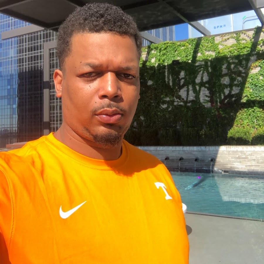 AKedOLR1X_A8NxeD6y8aX3twZ81QWwO8EYIjXLUog=s900ckc0x00ffffffnorj