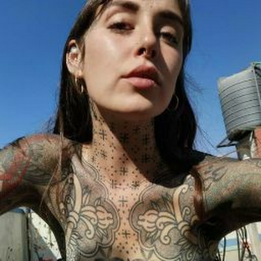 Interview Hannah Pixie Snowdon Talks Energy In Tattooing And Finding Balance Female Tattooers