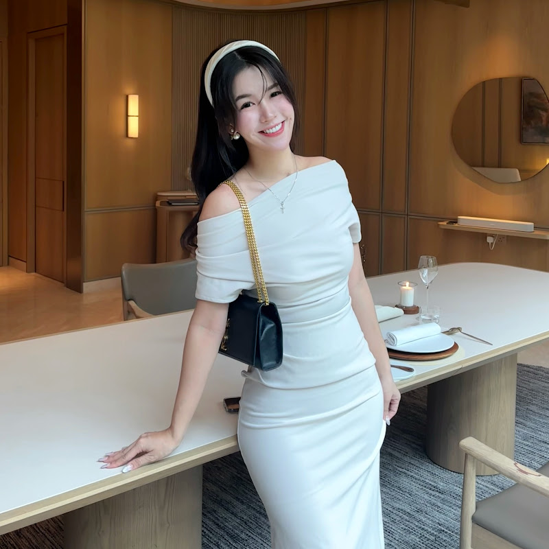 Esther Lai - 網紅的藏寶箱 