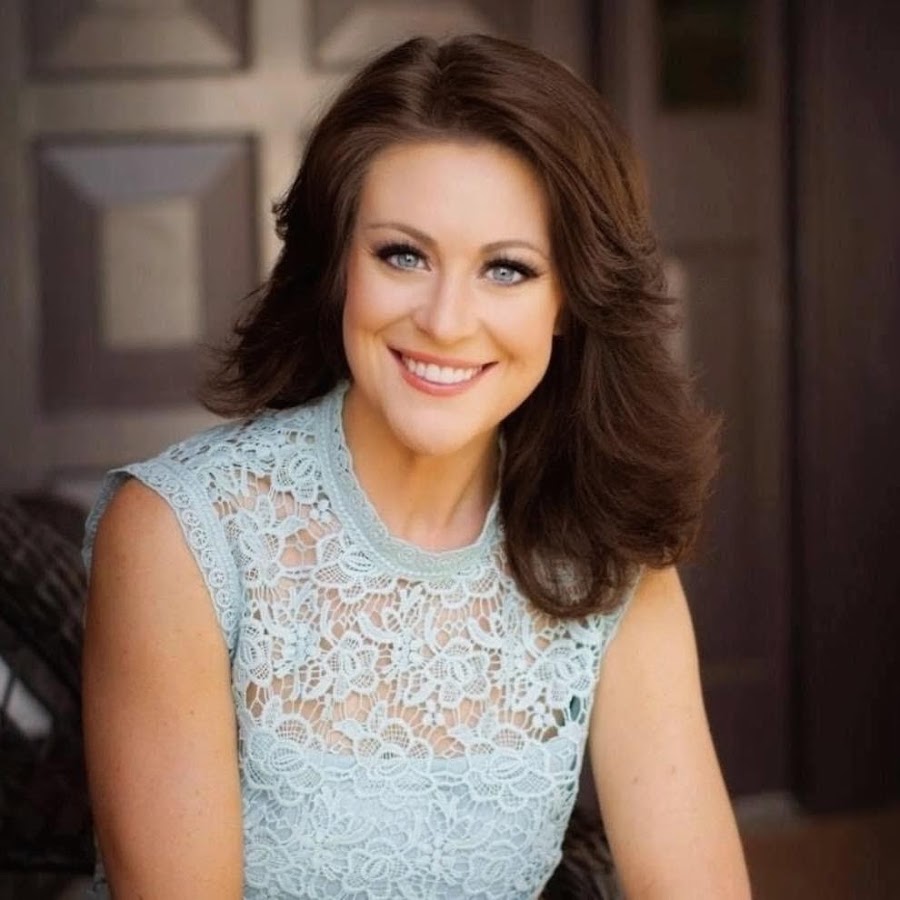 Andrea Walker - YouTube