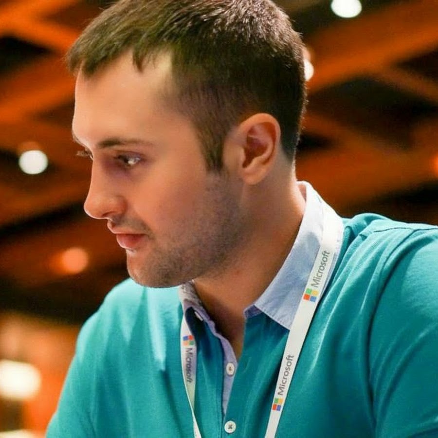 Бабичев и макс. Бабичев и макс. Бабичев и макс. Музыкальный критик бабичев. Бабичев и макс.