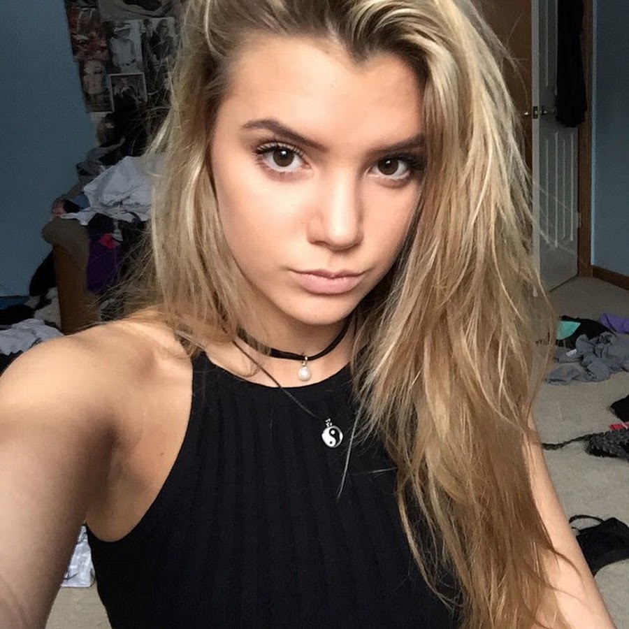 Актриса Алиса селфи