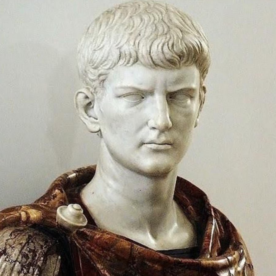 Калигула фото. Калигула Римский Император. Император август Октавиан.