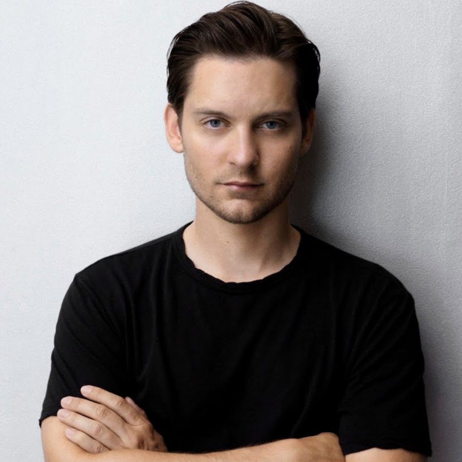 тоби магуайр 2019. тоби учиха арт. обито акацуки. Tobey maguire 2021. тоби магуайр фото.