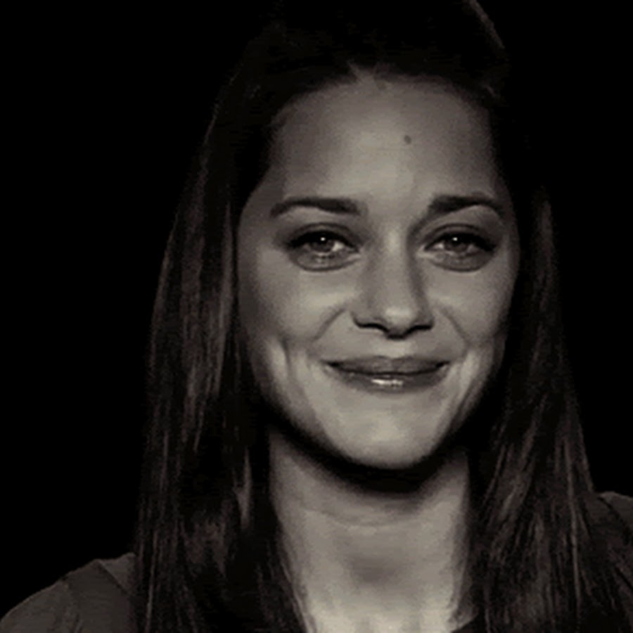 Gif celebrities. Марион Котийяр гиф. Марион Котийяр гифка. Marion Cotillard gif.