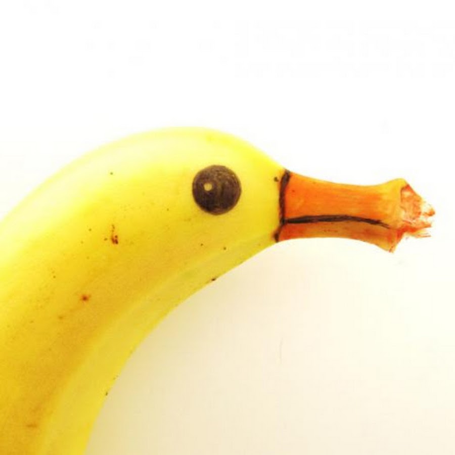 Фрукты банан. Порезанный банан. Банан лежит. Найк банан. Банан.