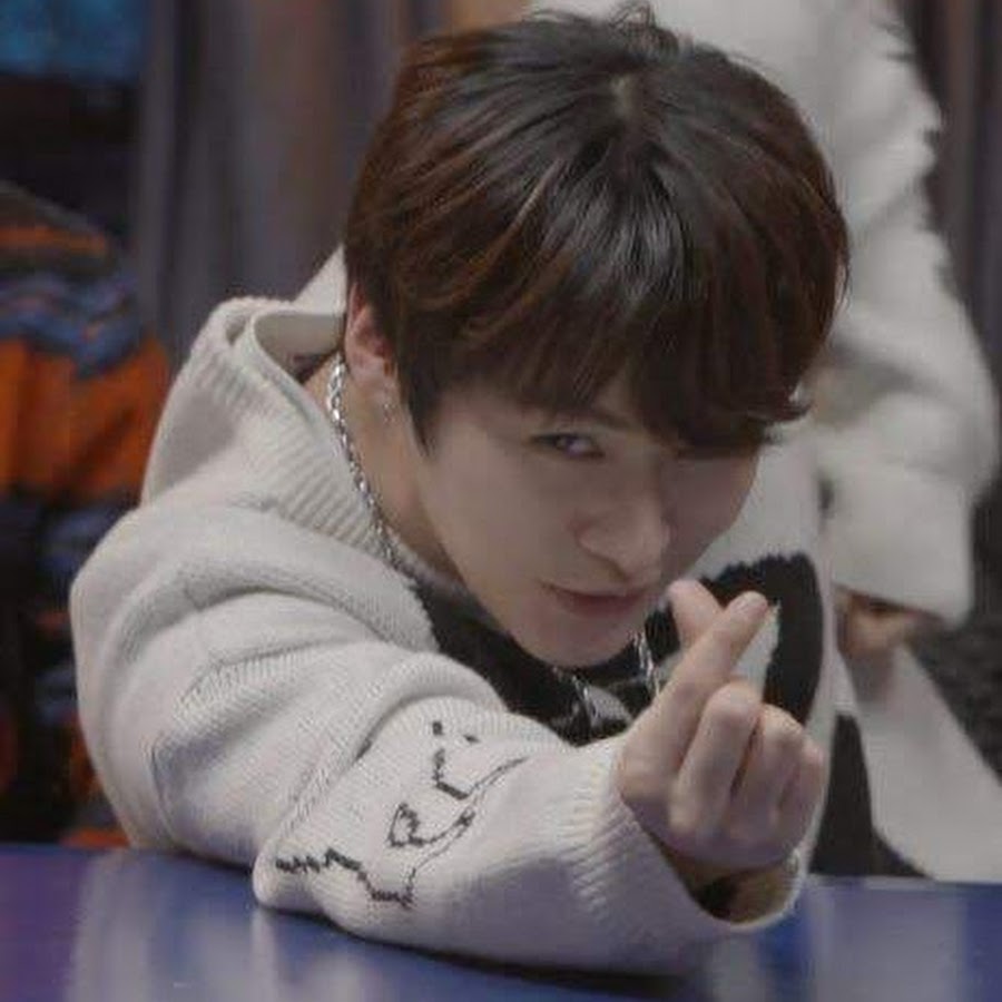 Stray Kids Lee know мемы