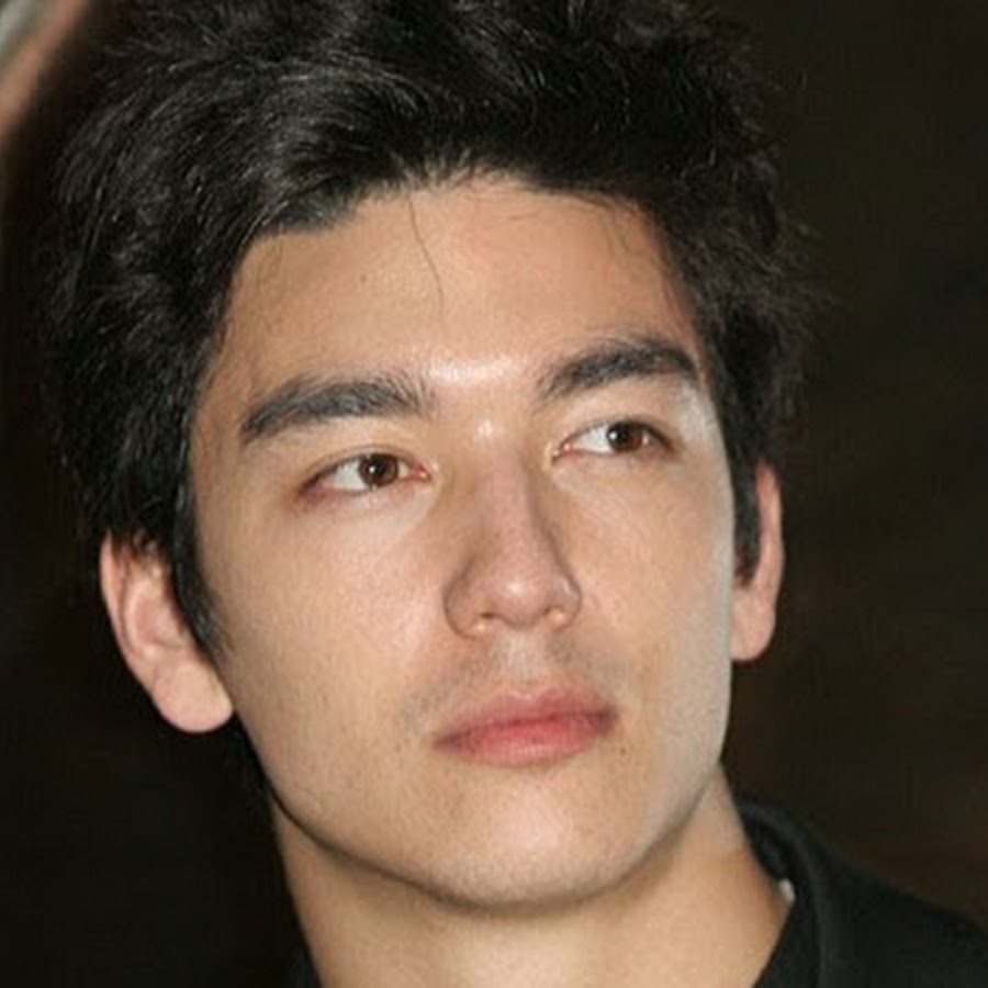 наполовину японцы. хафу. тэцудзи тамаяма. дети хафу в японии. михаэль тэцуо грундшиайн.