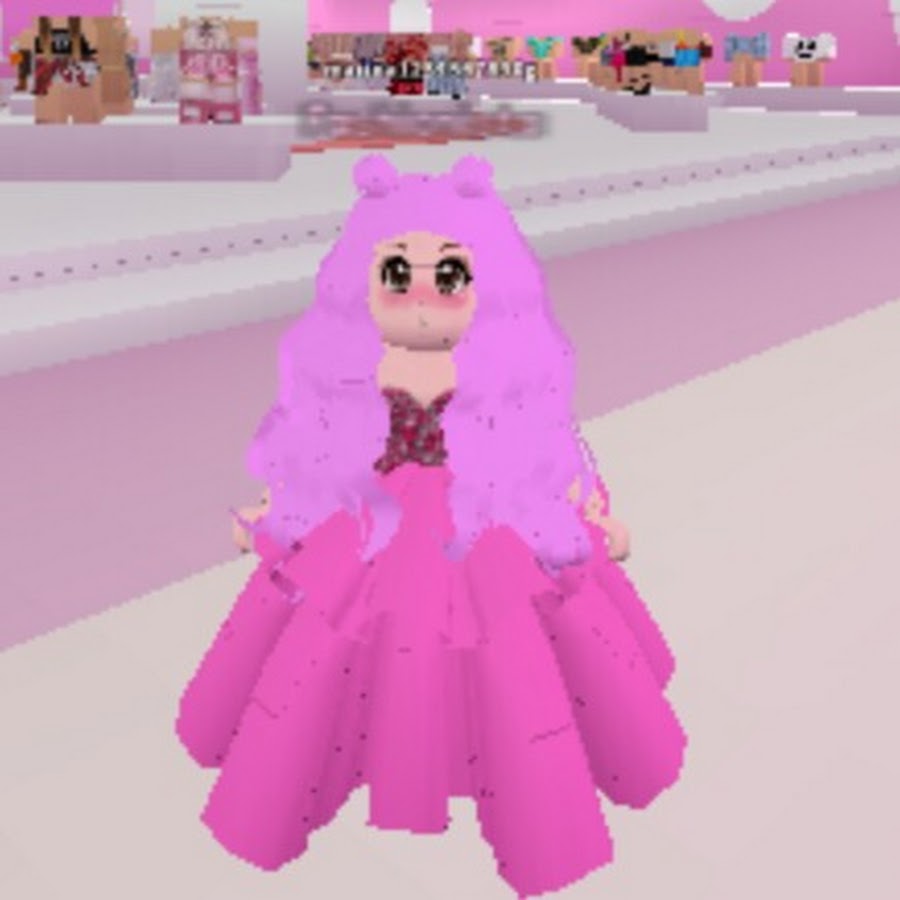 Roblox girl 18. РОБЛОКС розовая девочка. Розовый скин в РОБЛОКСЕ. Самые красивые девочки РОБЛОКСЕ.. Красивые скины в РОБЛОКСЕ для девочек