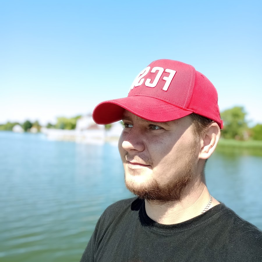 Театр шалом олег липовецкий. Шалом моня. Моня цацкес знаменосец. Театр шалом спектакль момо. Еврей мультяшный.