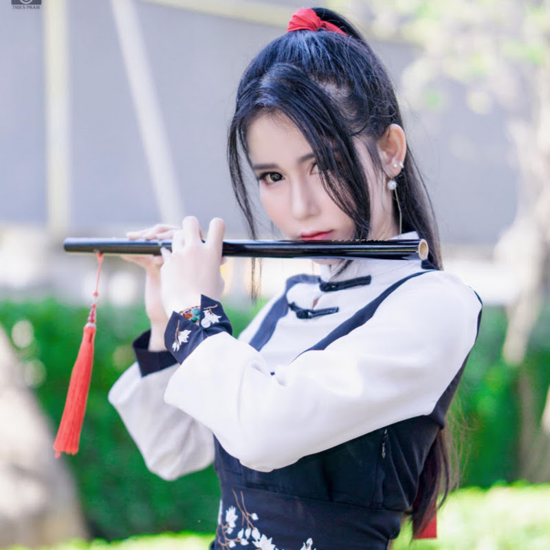 Rin Thánh Thiện - 網紅的藏寶箱 