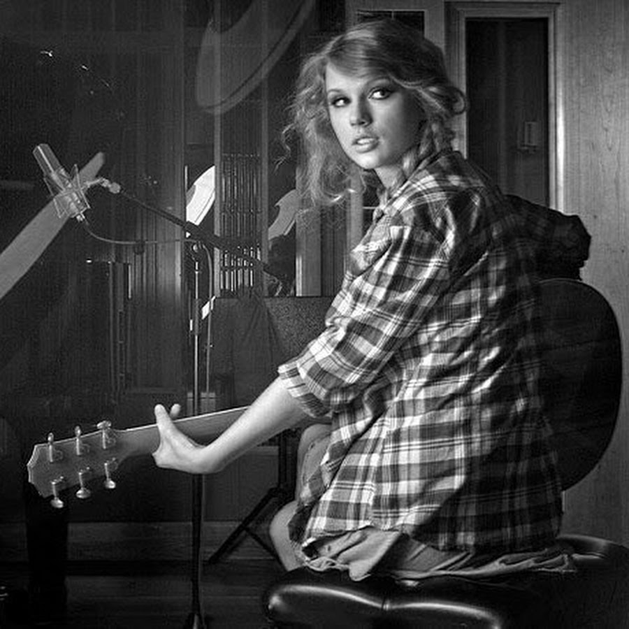 Песня last. Тейлор Свифт обложка альбома. Taylor Swift Unreleased Songs. Taylor Swift the man обложка. Тейлор Свифт альбом 2021.