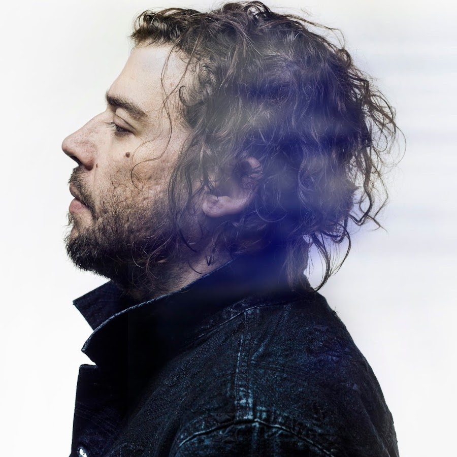 Twenty one pilots handshake. Ютуб джош. Аарав бхатия. Josh groban. Ютуб джош.