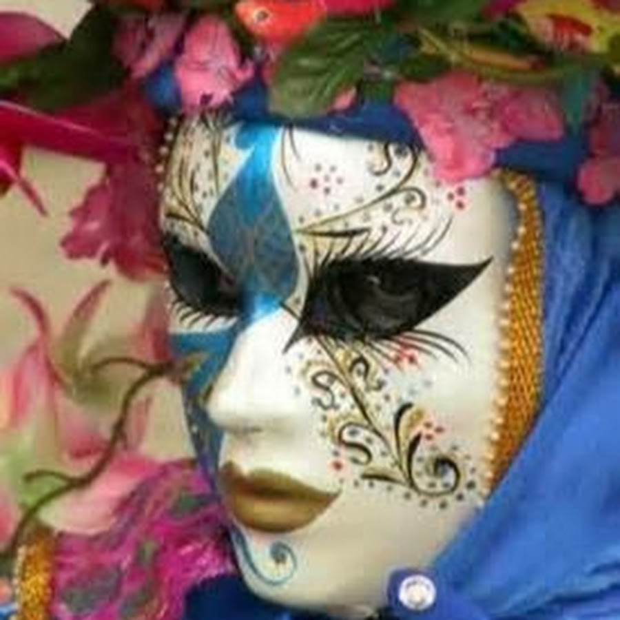 Маска венецианская. Маски карнавал песня. С широко закрытыми глазами маскарад. Венецианский маскарад украшение зала. Театральные маски.