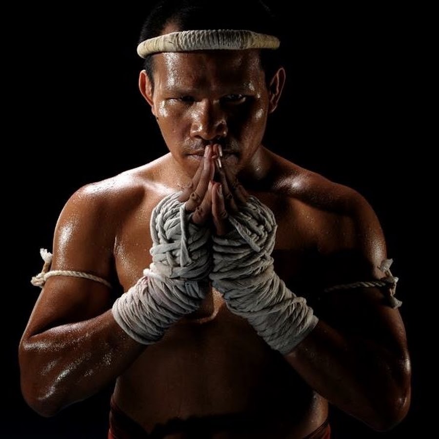 муай тай тони джа. запрещенные приемы в боксе. муай тай тони джа. тони джа онг бак 2003. тони джаа (tony jaa).