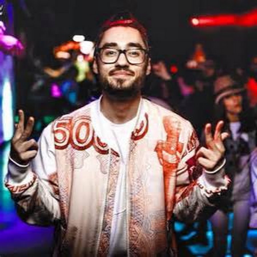 Мот артист. Мот певец. Мот певец. Мот 2022. Мот вечерин.